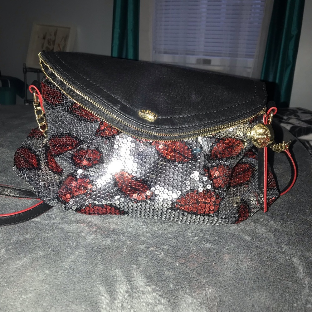 Juicy Couture Sparkle lips bag